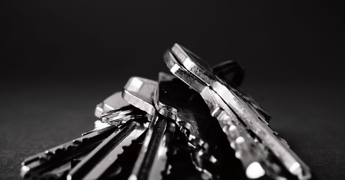 locksmith service technician — Westbury Locksmith
